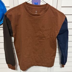 GAP Men's Brown and Navy Long Sleeve Tee